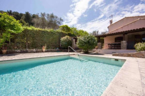 Large Provencal villa with swimming pool in lush greenery LIVE IN CANNES